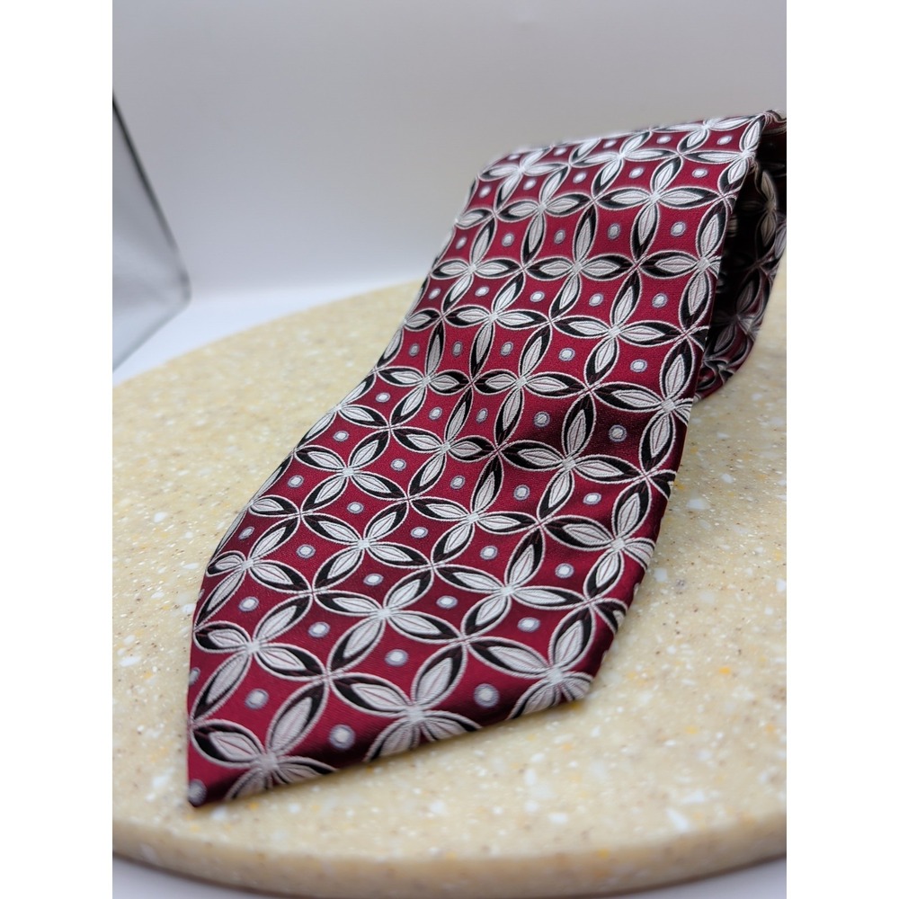 Daniel Craig Mens Silk Necktie Black Grey Silver Red Geometric